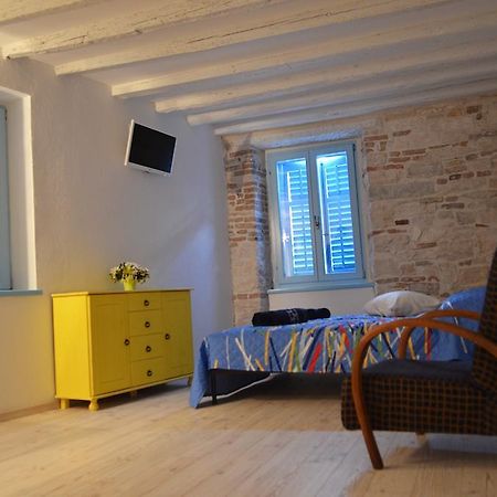 Studios Barbaro Ровинь Экстерьер фото